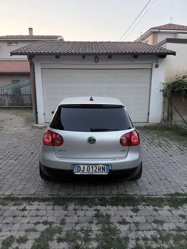 Usata VW Golf VI GT 140 CV (102 kW) 2008 Grigio Utilitaria