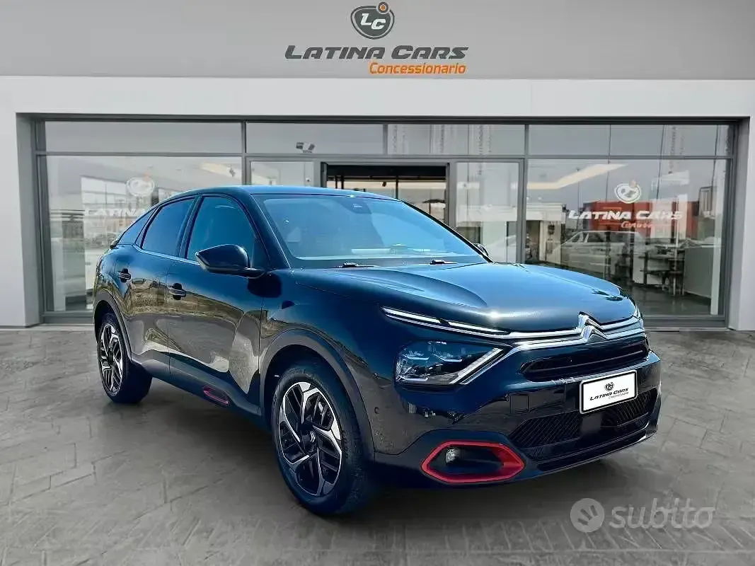 Usata Citroën C4 Shine 131 CV (96 kW) 2023 Nero SUV