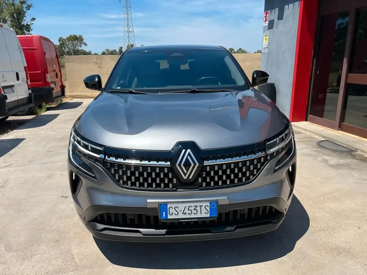 Usata Renault Austral Techno 130 CV (95 kW) 2024 Grigio SUV