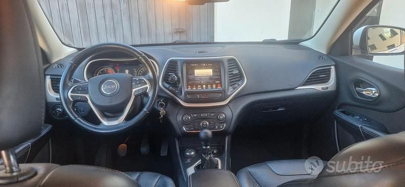 Occasion Jeep Cherokee Limited 140 ch (102 kW) 2016 Blanc SUV