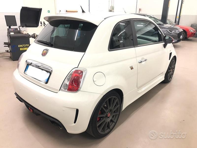 Usata Abarth 500 135 CV (99 kW) 2010 Bianco Utilitaria
