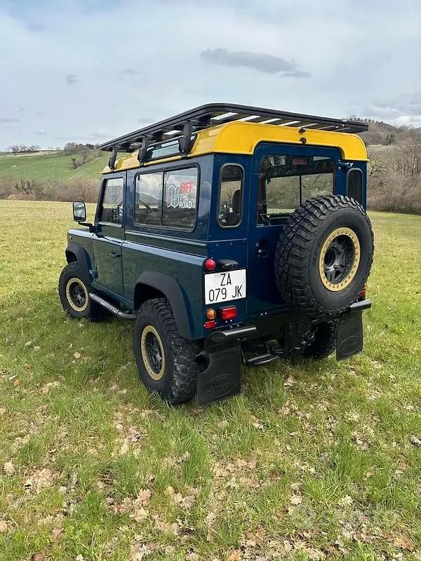 Usata Land Rover Defender 122 CV (89 kW) 1999 Station wagon