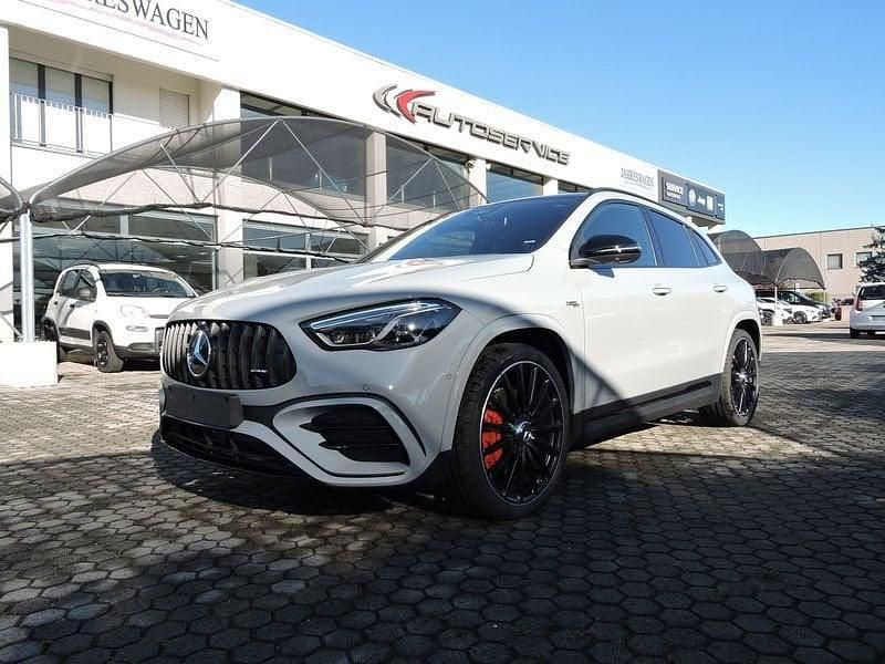 Grigio Nuova 2025 Mercedes GLA35 AMG AMG Line Premium Plus SUV | 69.990 € (Cara) - Immagine 1/4