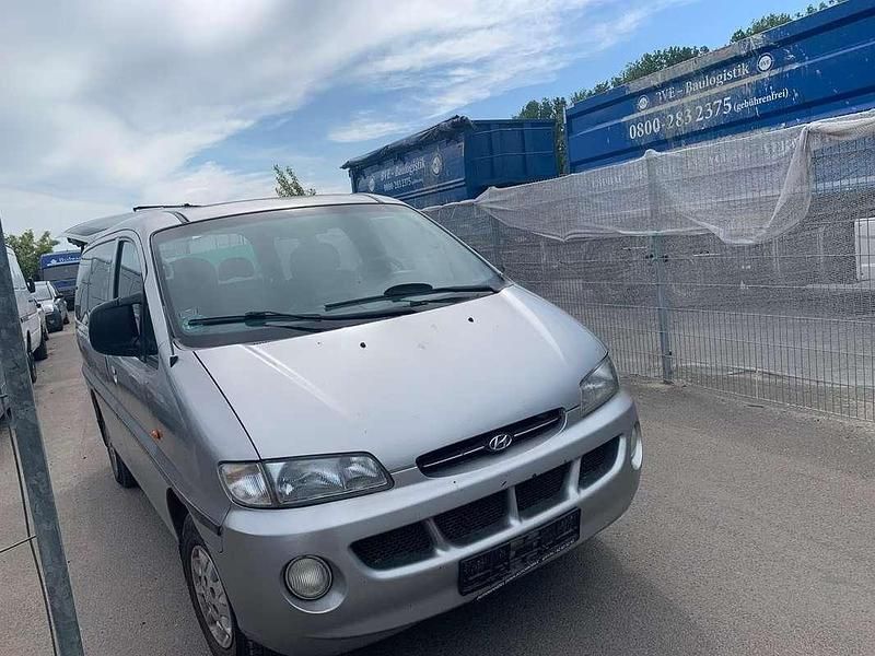 Usata Hyundai H-1 Comfort 111 CV (81 kW) 2000 Argento Monovolume