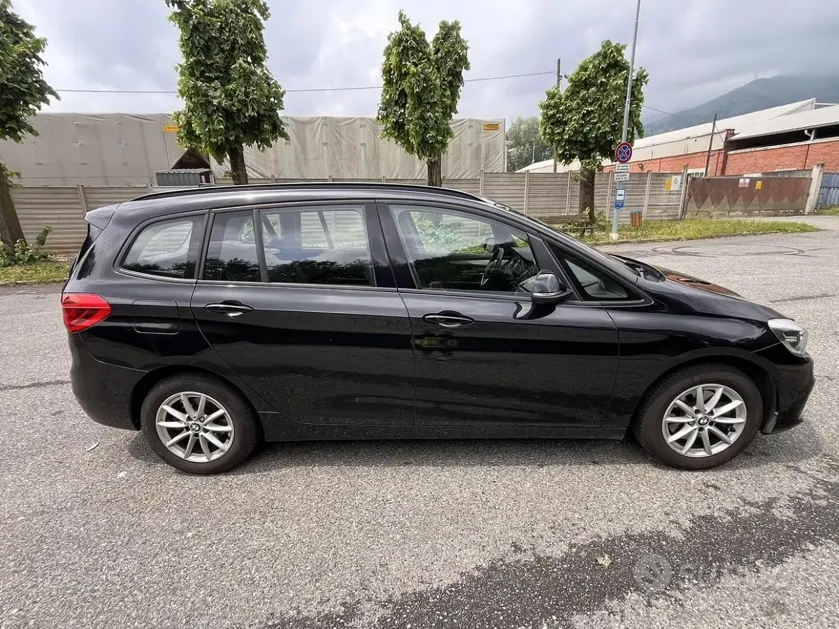 Usata BMW 218 Advantage 150 CV (110 kW) 2016 Nero Monovolume