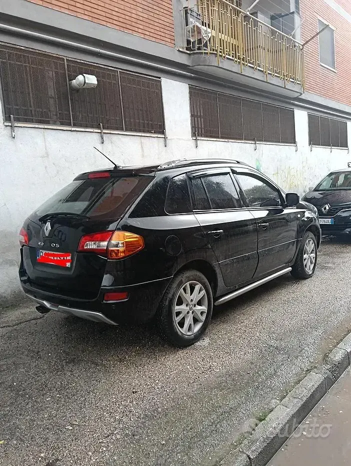 Usata Renault Koleos 150 CV (110 kW) 2012 Nero SUV