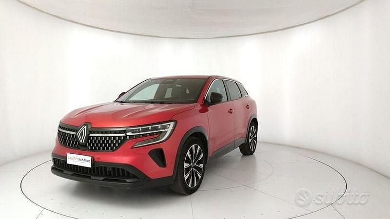 Usata Renault Austral Techno 200 CV (147 kW) 2023 Rosso SUV