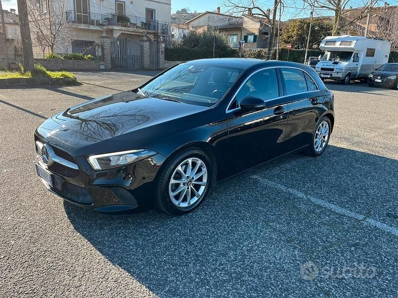 Usata 2019 Mercedes A180 Berlina | 16.500 € (Super prezzo) - Immagine 1/4