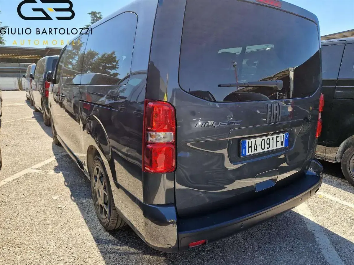 Usata Fiat Ulysse 130 kW (177 CV) 2025 Grigio Monovolume