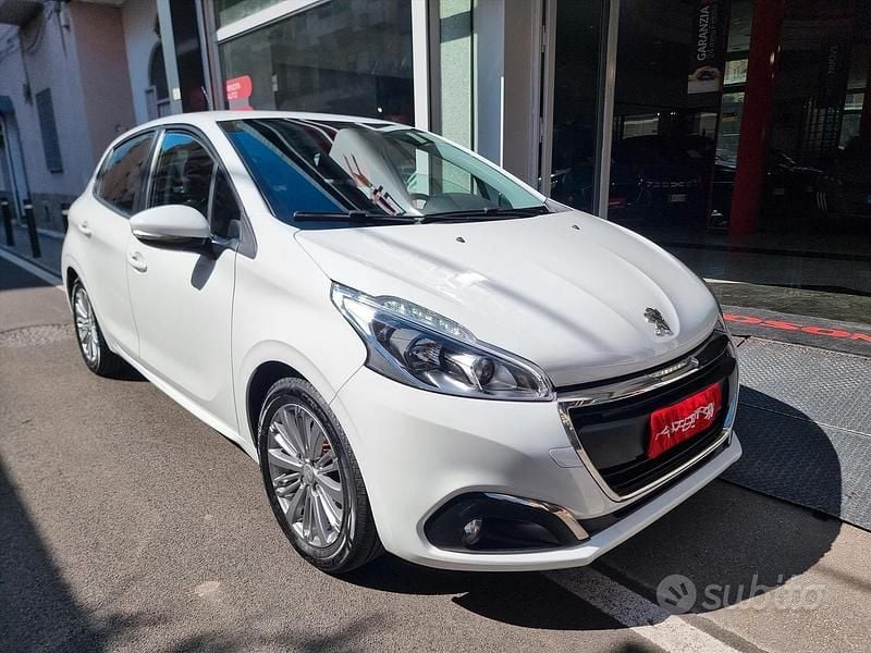 Brugt Peugeot 208 Active 83 HK (61 kW) 2019 Hvid Hatchback