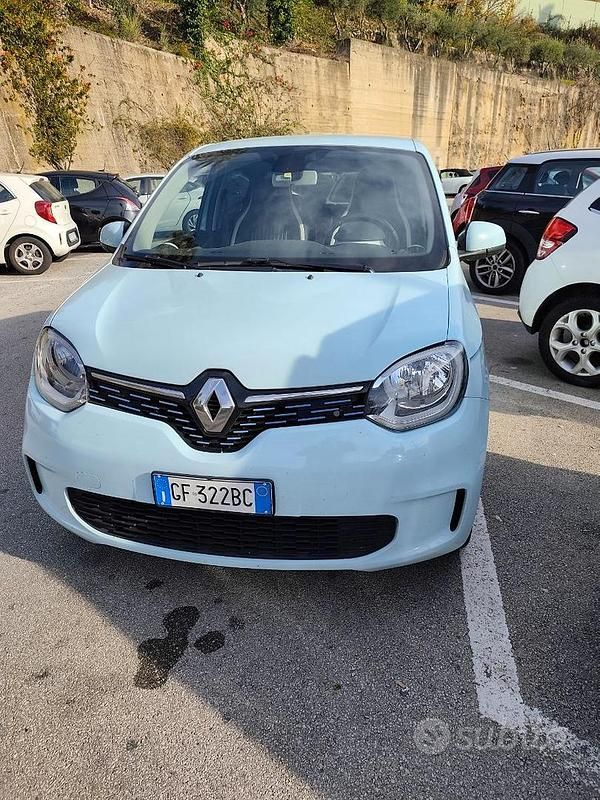 Usata Renault Twingo 60 kW (82 CV) 2021 Blu Utilitaria