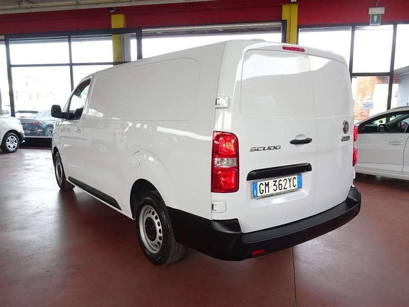 Usata Fiat Scudo Lounge 145 CV (106 kW) 2023 Bianco Furgone