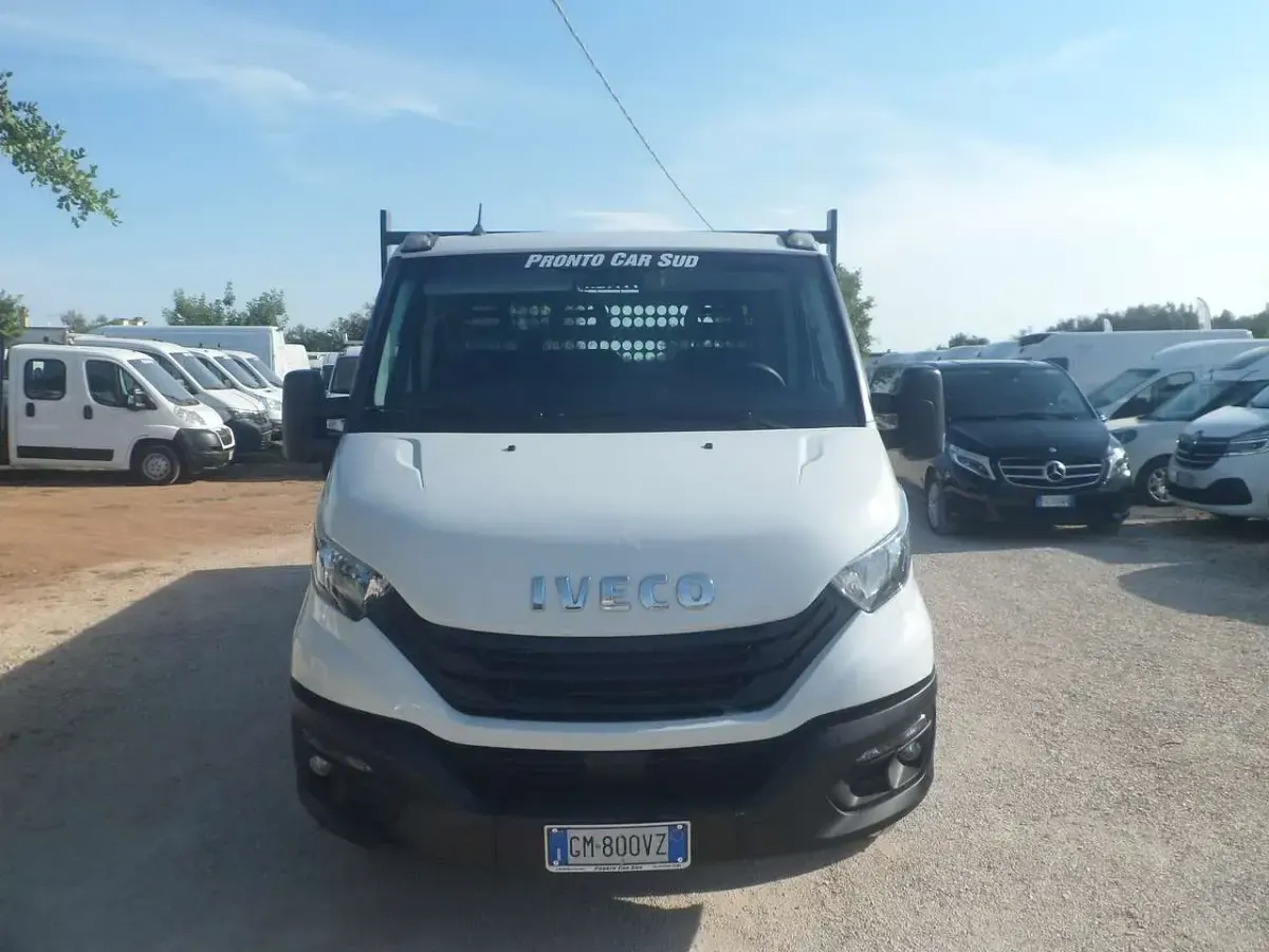 Usata Iveco Daily 140 CV (102 kW) 2024 Bianco Furgone