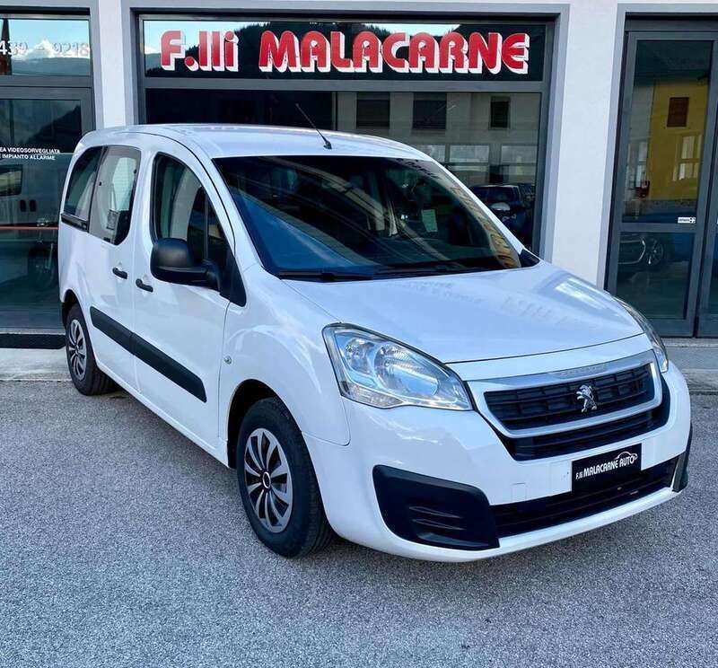 Bianco Usata 2018 Peugeot Partner Tepee Active Monovolume | 14.990 € (Molto cara) - Immagine 1/4