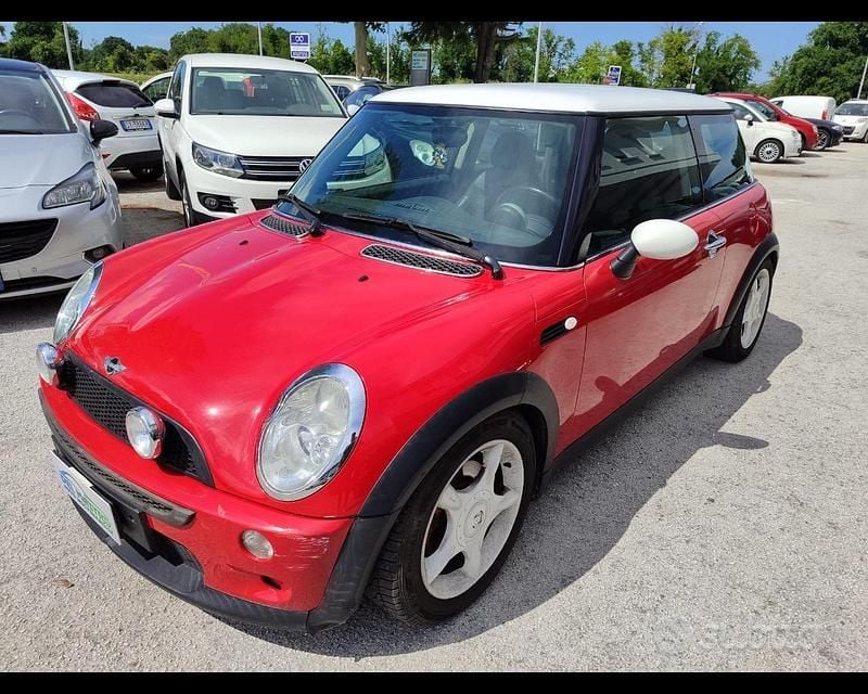 Rosso Usata 2003 Mini Cooper Due volumi | 1800 € (Super prezzo) - Immagine 1/4