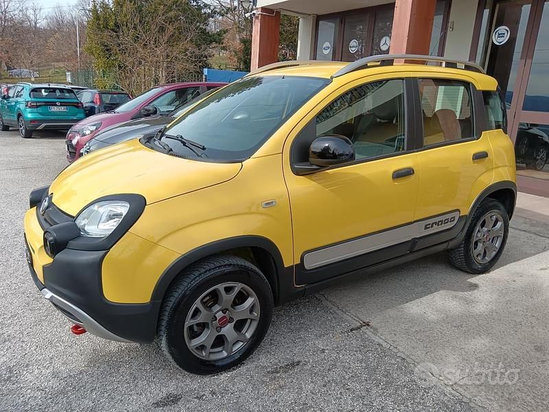 Usata Fiat Panda Cross Cross 80 CV (58 kW) 2015 Giallo Utilitaria