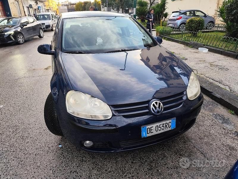 Usata VW Golf 102 CV (75 kW) 2007 Blu Berlina