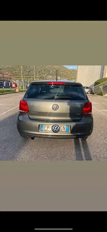 Gebraucht VW Polo Highline 90 PS (66 kW) 2013 Grau Kleinwagen