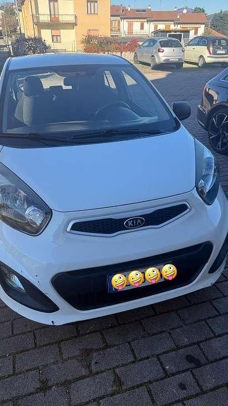 Usata Kia Picanto 69 CV (50 kW) 2012 Bianco Utilitaria