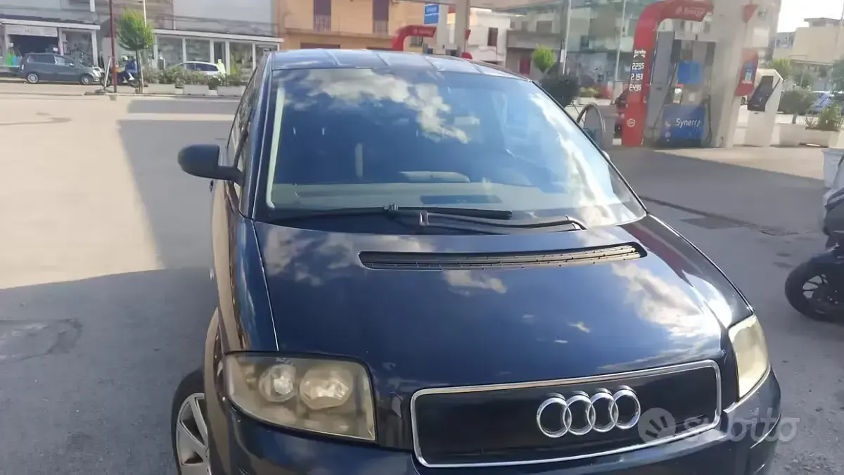 Usata Audi A2 75 CV (55 kW) 2002 Blu Utilitaria