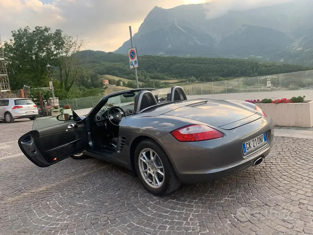 Usata Porsche Boxster 245 CV (180 kW) 2007 Grigio Cabrio