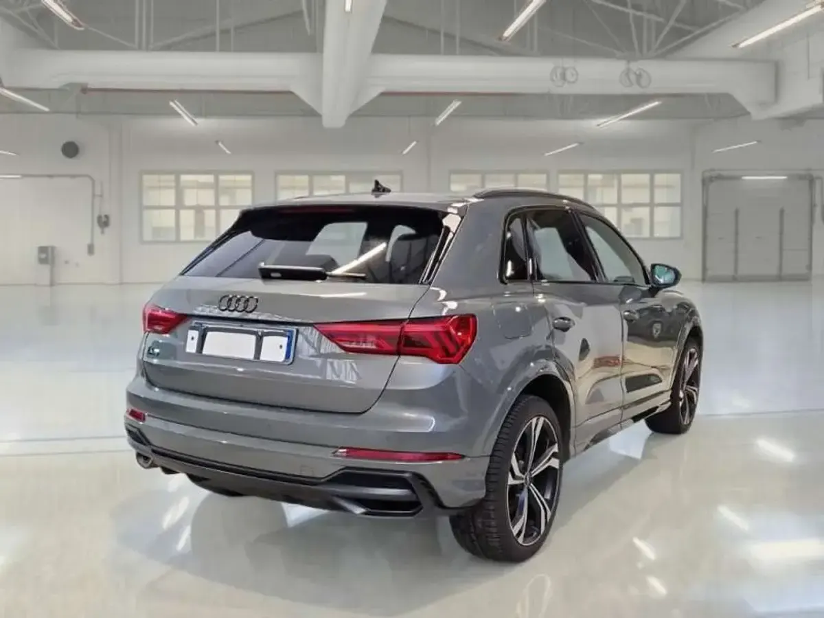 Usata Audi Q3 S-Line 150 CV (110 kW) 2021 Grigio SUV