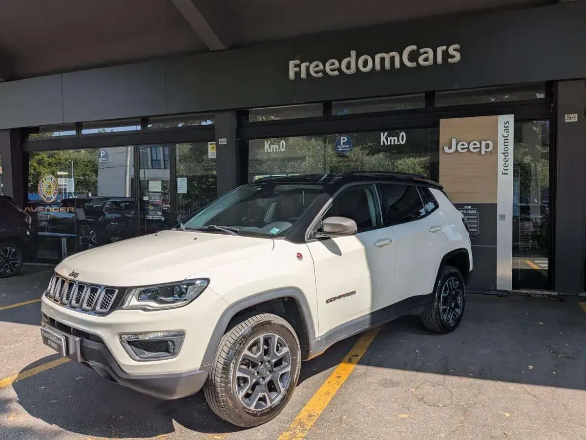 Usata Jeep Compass Limited 170 CV (125 kW) 2020 Alpine white + tetto nero SUV