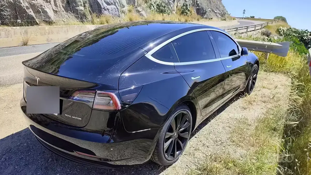 Usata Tesla Model 3 152 kW (208 CV) 2019 Nero Berlina