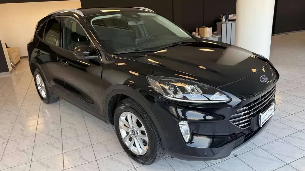 Usata Ford Kuga Business Edition 120 CV (88 kW) 2022 Nero SUV