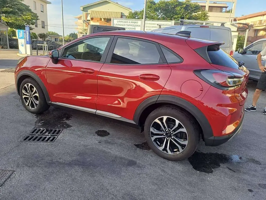 Usata Ford Puma Titanium 125 CV (91 kW) 2024 Rosso SUV