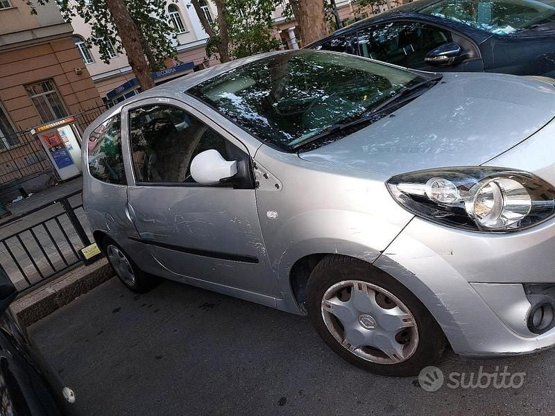 Usata Renault Twingo 75 CV (55 kW) 2010 Grigio Utilitaria