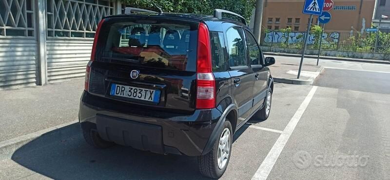 Usata Fiat Panda Climbing 60 CV (44 kW) 2008 Nero Utilitaria