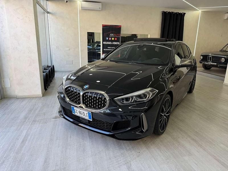 Usata BMW M135 306 CV (225 kW) 2020 Black sapphire Utilitaria