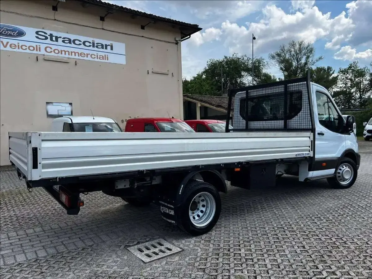 Usata Ford Transit Trend 170 CV (125 kW) 2022 Bianco pastello Furgone