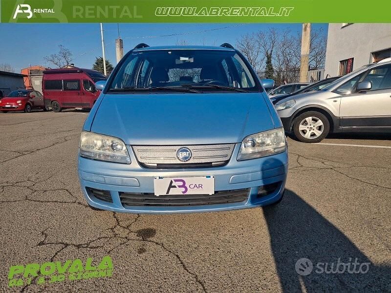 Usata Fiat Idea Dynamic 77 CV (56 kW) 2006 Blu Monovolume