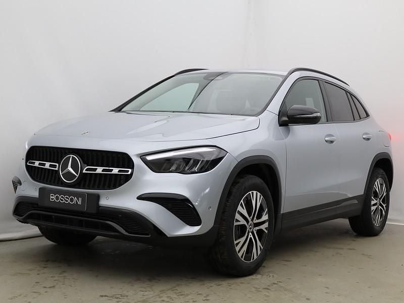 Argento Nuova 2026 Mercedes GLA200 Advanced SUV | 47.990 € (Molto cara) - Immagine 1/4