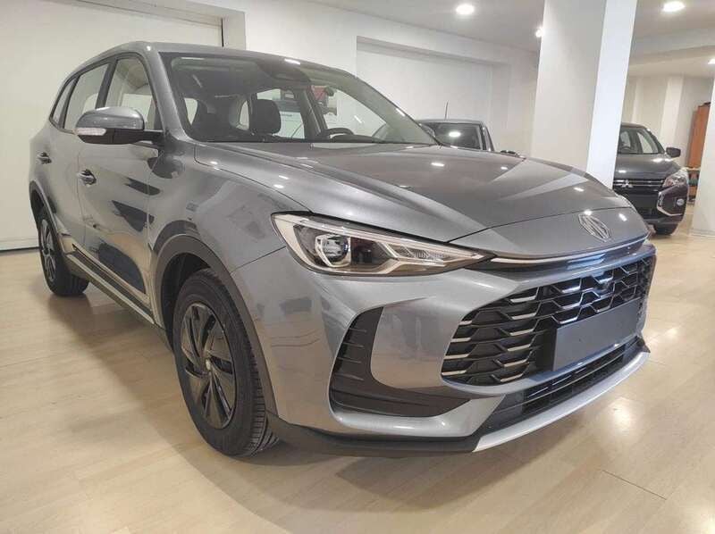 Vari colori Nuova 2025 MG ZS Tre volumi | 16.950 € (Ottimo prezzo) - Immagine 1/4