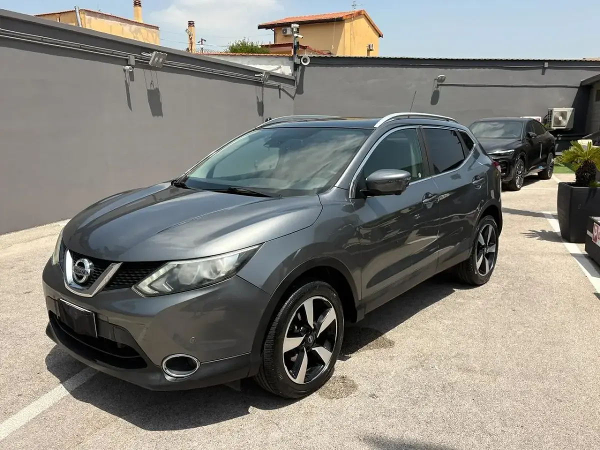 Usata Nissan Qashqai Tekna 110 CV (80 kW) 2017 Grigio SUV