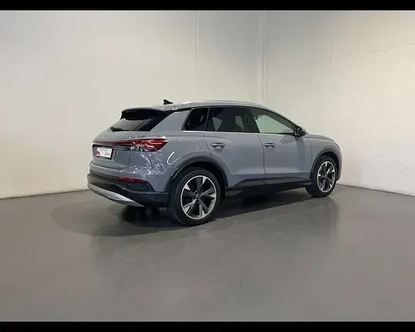 Usata Audi Q4 e-tron Advanced 210 kW (286 CV) 2024 Argentoavusperla SUV