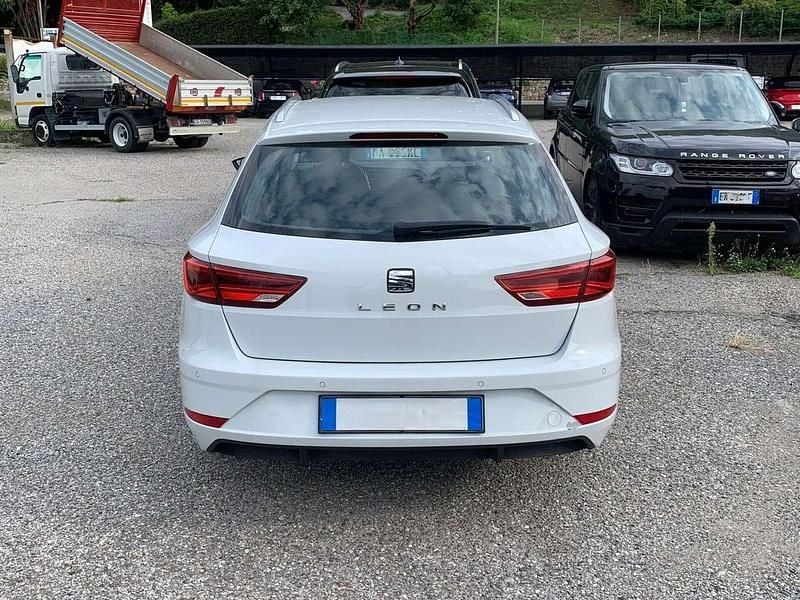 Usata Seat Leon ST Business 116 CV (85 kW) 2018 Bianco Station wagon