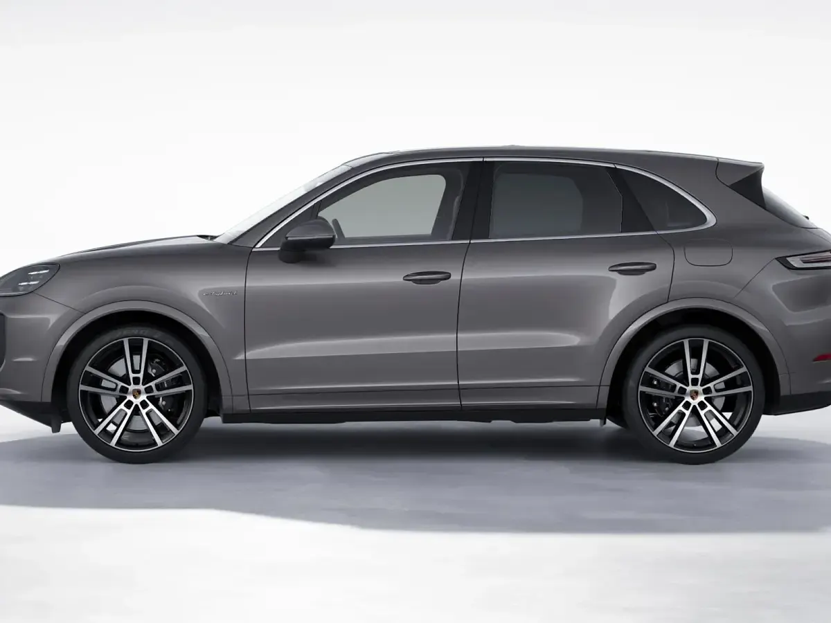 Nuova Porsche Cayenne 2026 Grigio quarzite metallizzato SUV