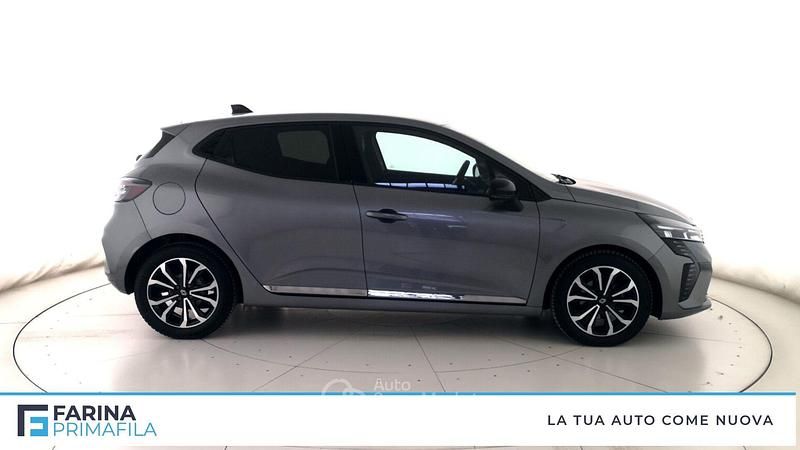 Usata Renault Clio V Techno 91 CV (66 kW) 2025 Gray Berlina