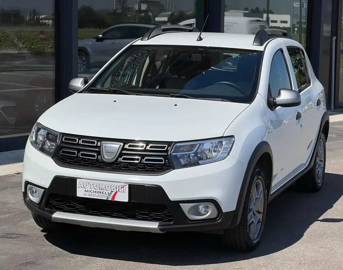 Usata Dacia Sandero Stepway 101 CV (74 kW) 2020 Bianco Berlina
