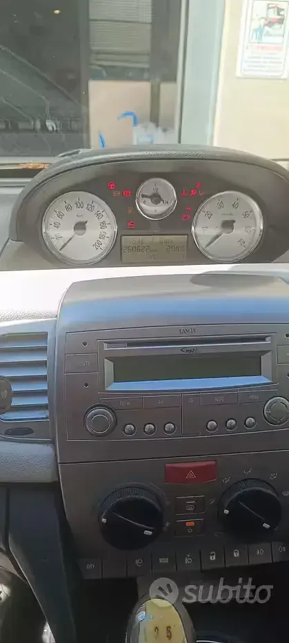 Usata Lancia Ypsilon 69 CV (50 kW) 2011 Utilitaria