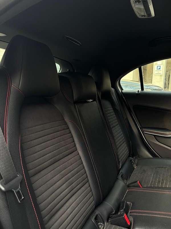 Usata Mercedes A180 Premium 109 CV (80 kW) 2016 Berlina