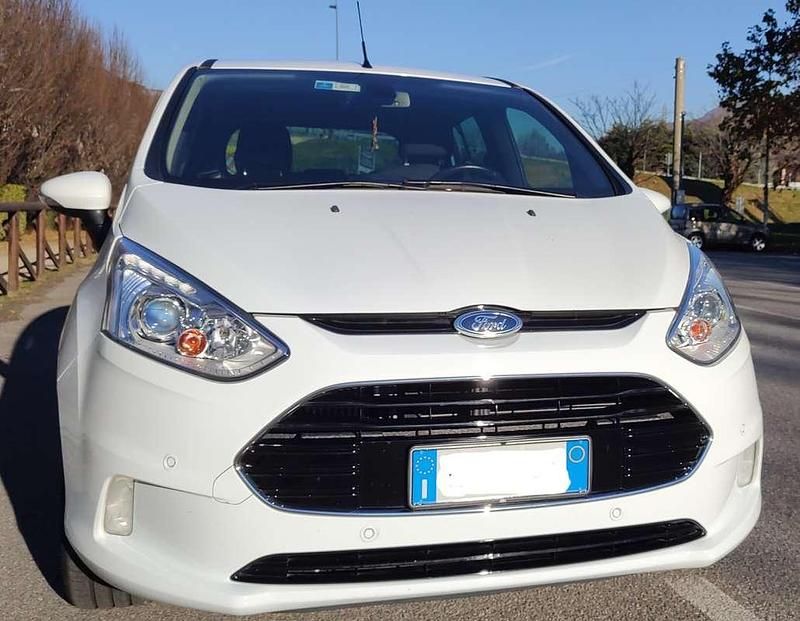 Usata Ford B-MAX Titanium 101 CV (74 kW) 2015 Bianco Monovolume