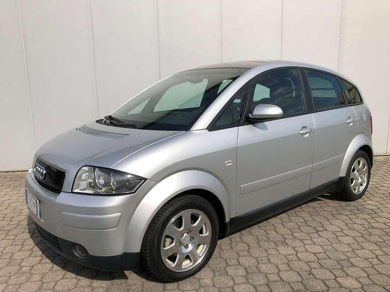 Usata Audi A2 75 CV (55 kW) 2002 Argento Utilitaria