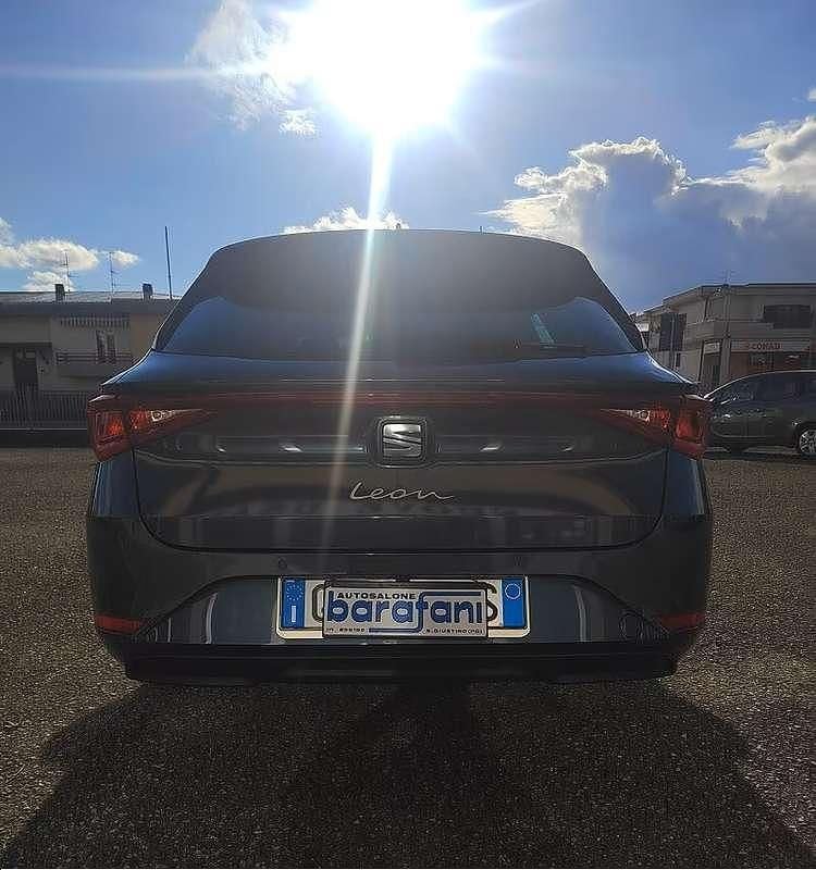 Usata Seat Leon ST 150 CV (110 kW) 2020 Grigio Station wagon