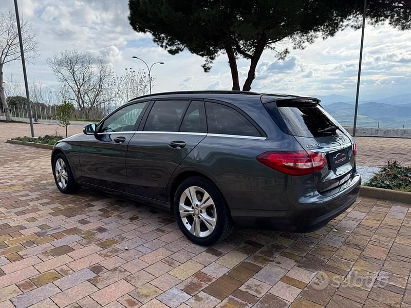 Usata Mercedes C220 Executive 170 CV (125 kW) 2015 Grigio Station wagon