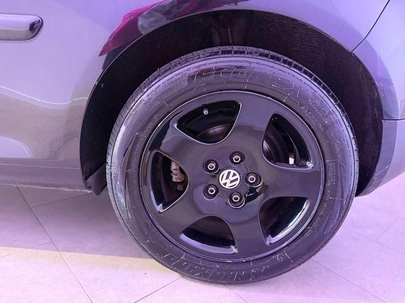 Usata VW Golf V Comfortline 102 CV (75 kW) 2007 Nero Utilitaria